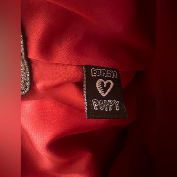 Coach Poppy Glam Tote With Graffiti Print - Picture 12 of 16